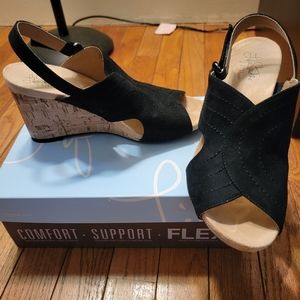 Life Stride Wedge Sandals